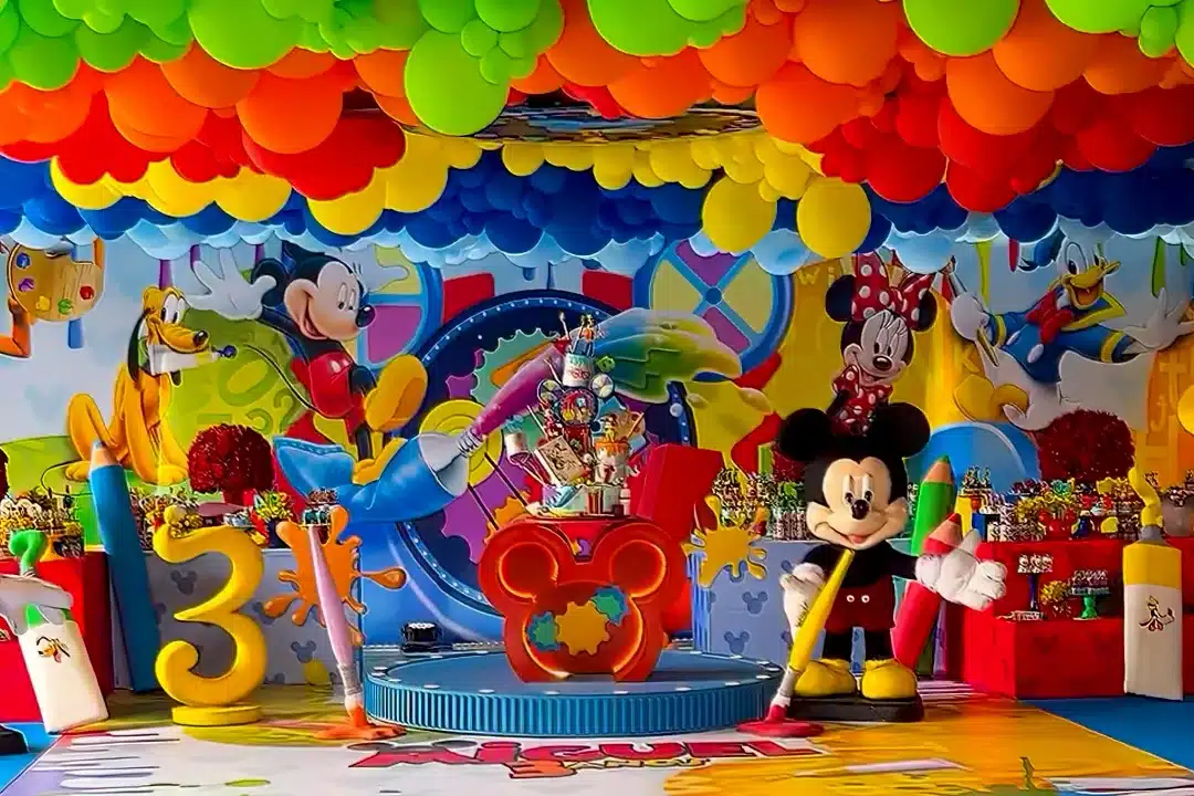Decoração de festa infantil rj Disney pintando o 7 Sítio Você e Eu
