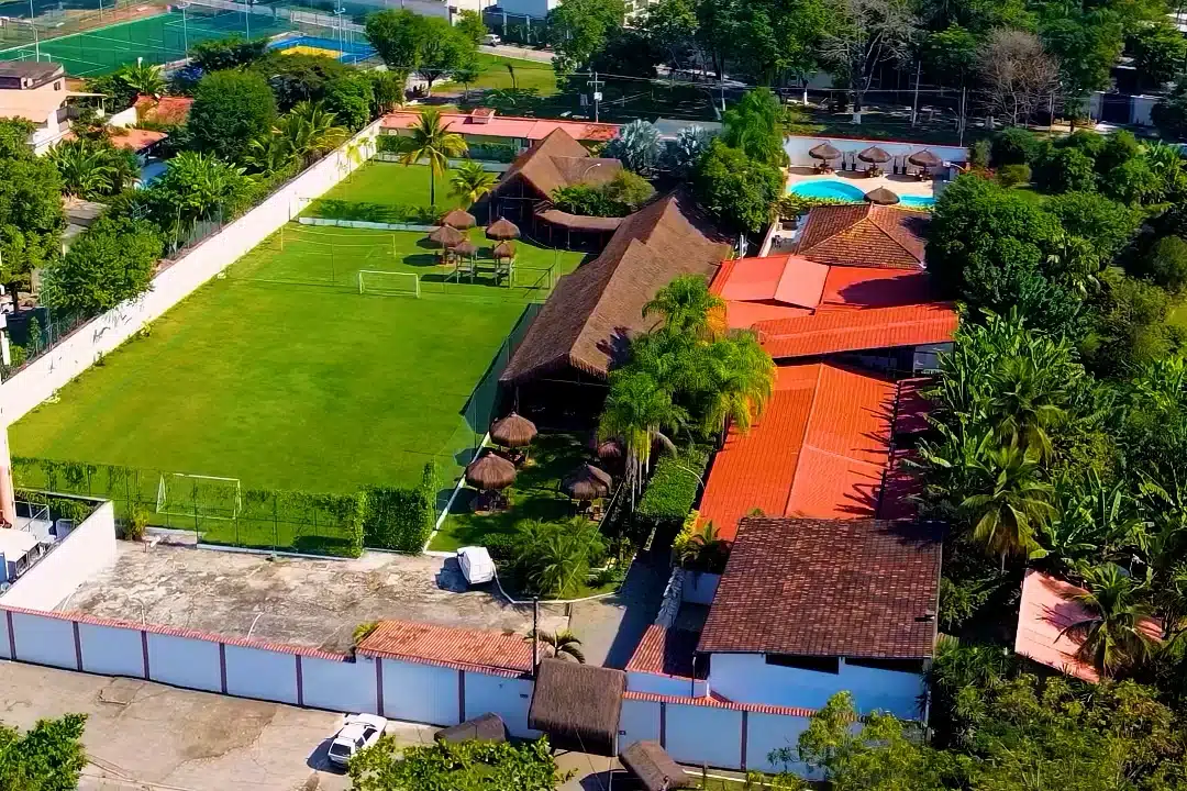 Espaço para eventos no RJ com área verde e cerimônia ao ar livre
